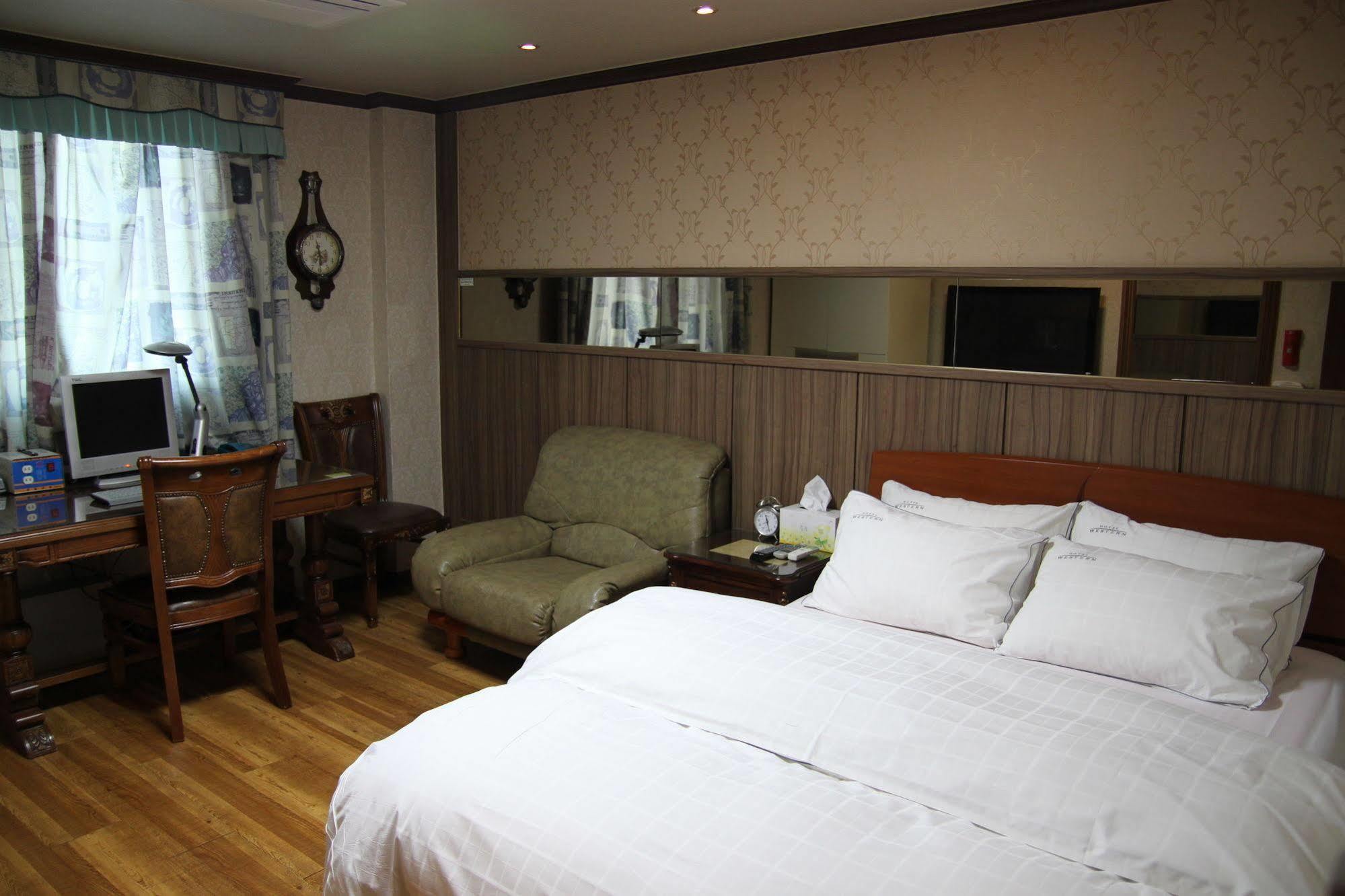 Gunsan Western Hotel Ngoại thất bức ảnh