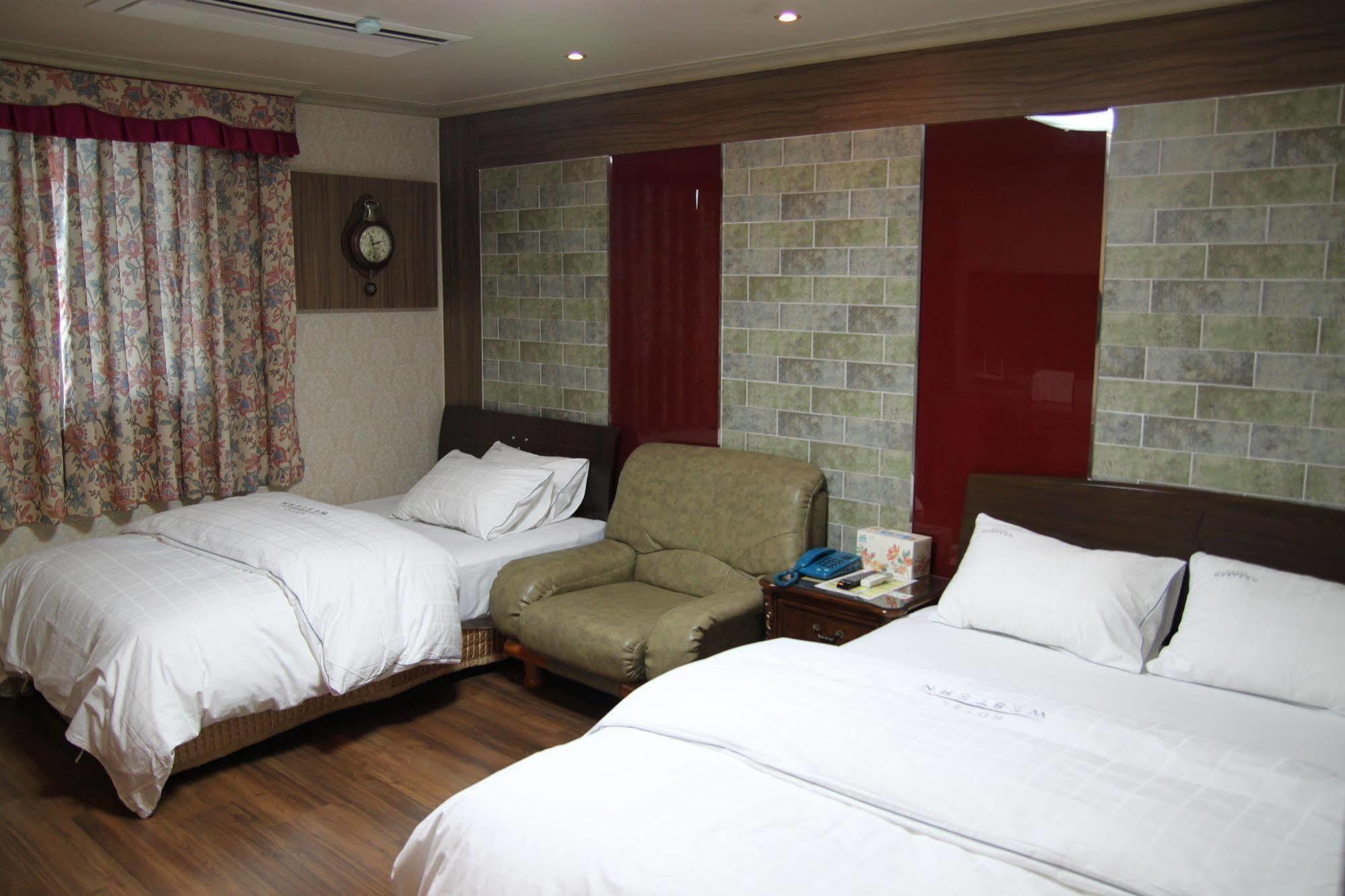 Gunsan Western Hotel Ngoại thất bức ảnh